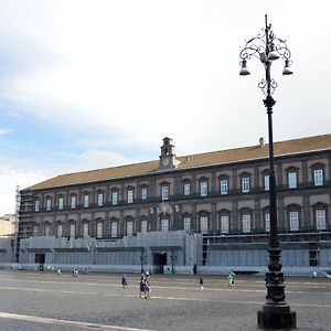 Relais Piazza Del Plebiscito B&B